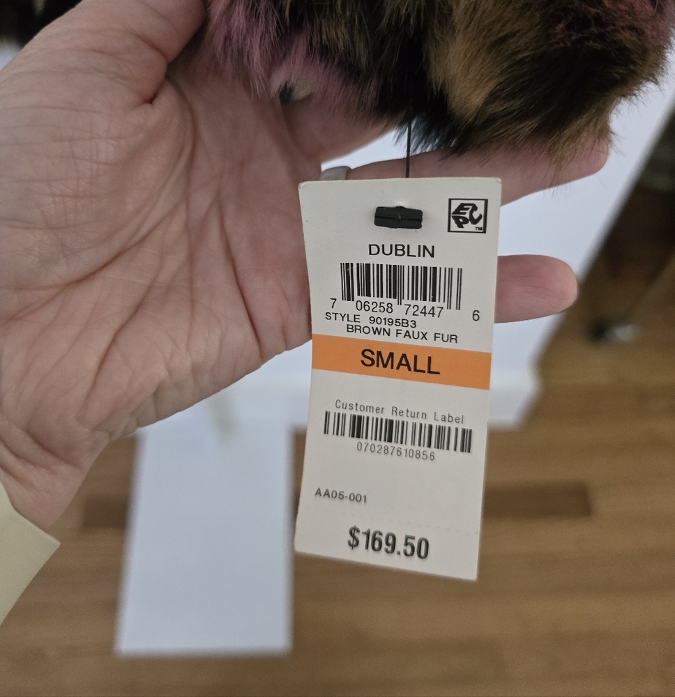 NWT bar III Faux Fur Jacket - Picture 6 of 10